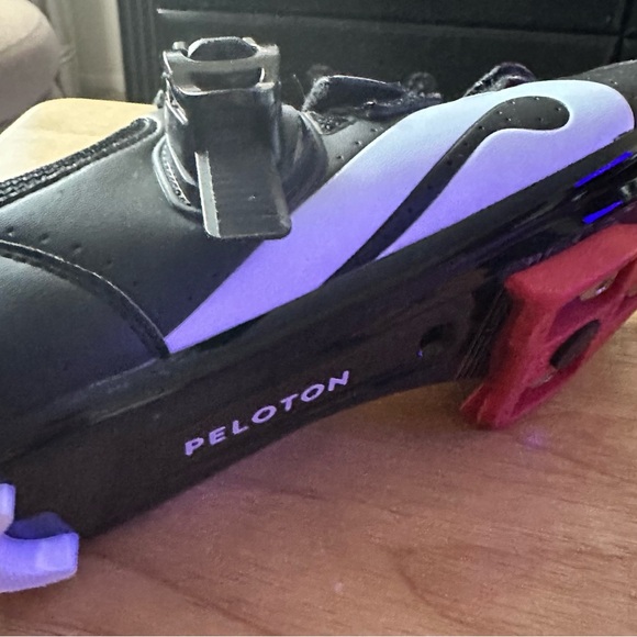 Peloton Cycling Shoes - Picture 2 of 4